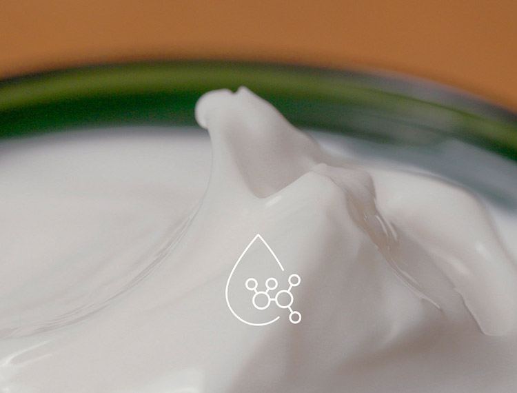 2023-Q2-VITAMIN-E-IN-OUR-DAY-CREAM-1080x1350-FRAME-3-STILL-CLEAN_1